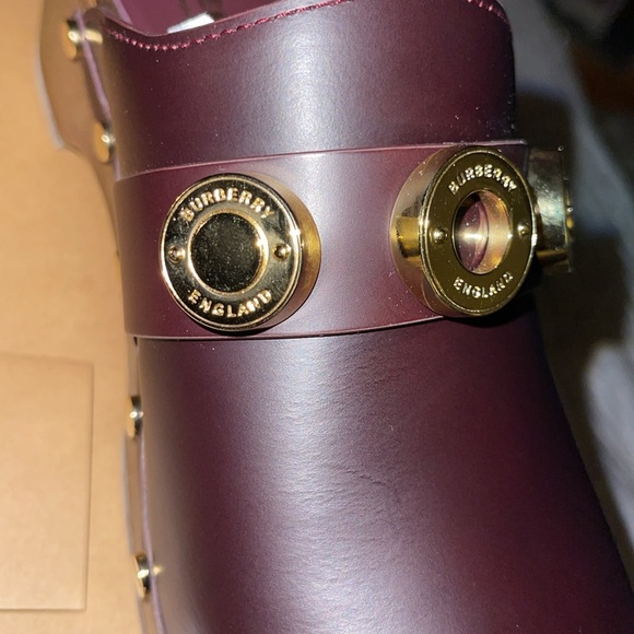 NWT Burberry Ophelia mules excellent condition size 39 dark burgundy color - Picture 6 of 8